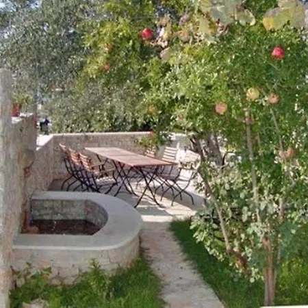 Doria - 20m From Beach