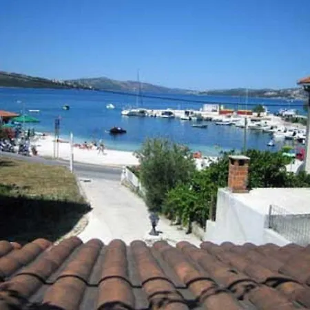 Doria - 20m From Beach * Trogir