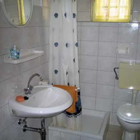 Doria - 20m From Beach *