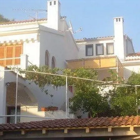 Doria - 20m From Beach تروغير