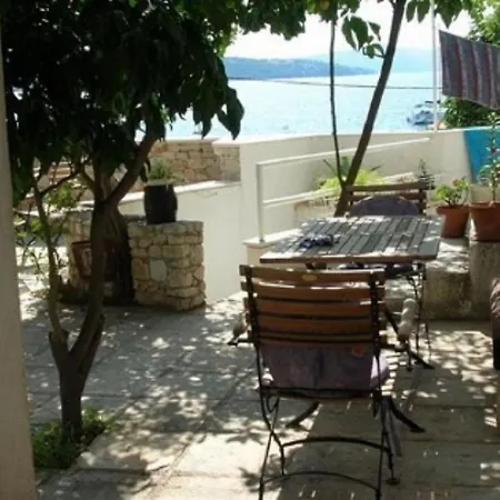 Doria - 20m From Beach تروغير